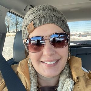 Meet your Posher, Cindy